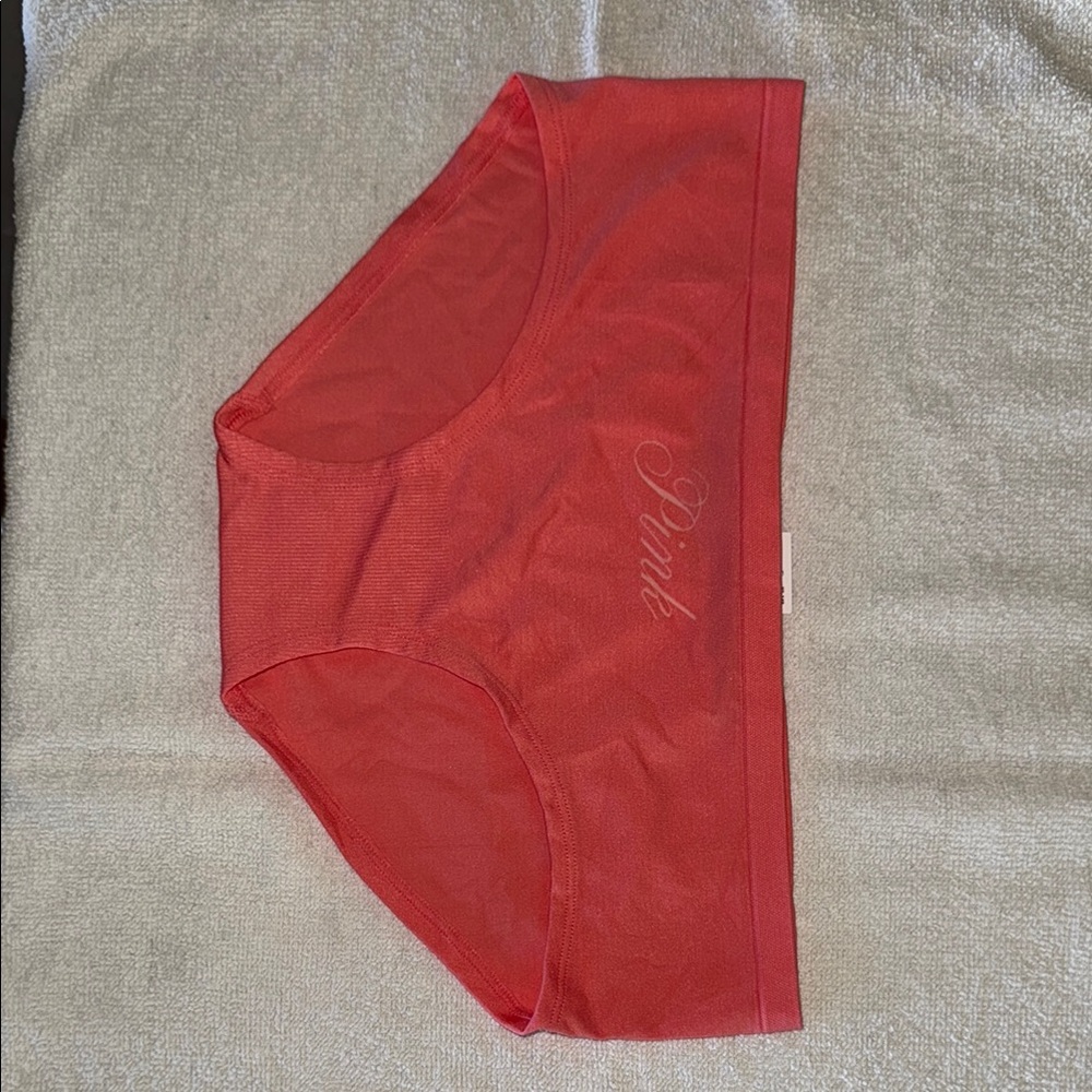 PINK Victoria's Secret Coral seamless panties